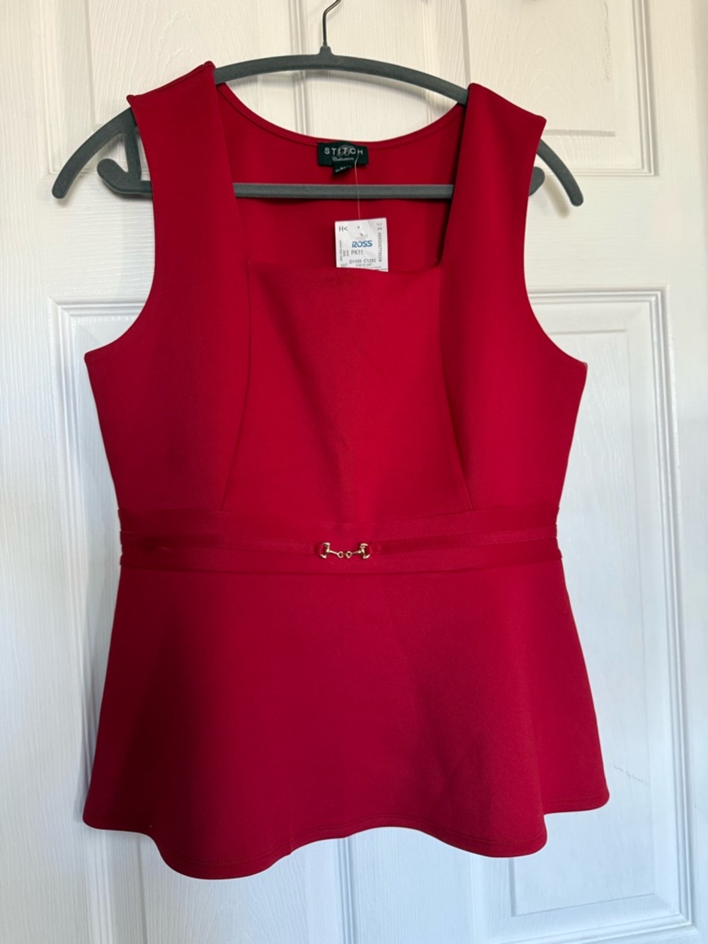 NWT Women’s fit n flare top
